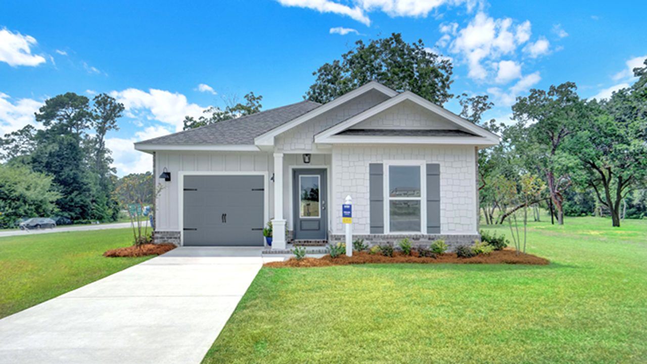 Home at Dogwood Estates in Summerdale, AL